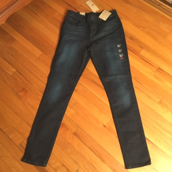Levi's high rise skinny jeans NWT Bkack 28 - Picture 1 of 15